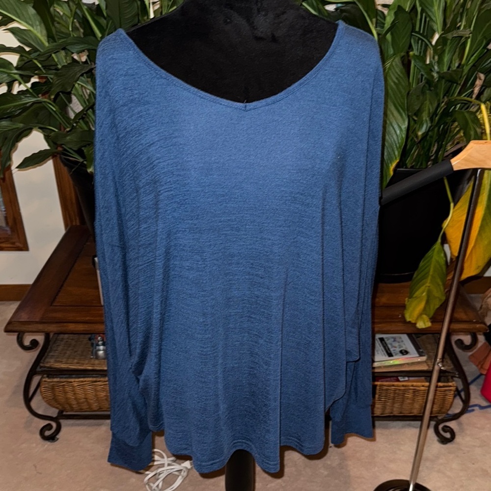 Women's Blue Top